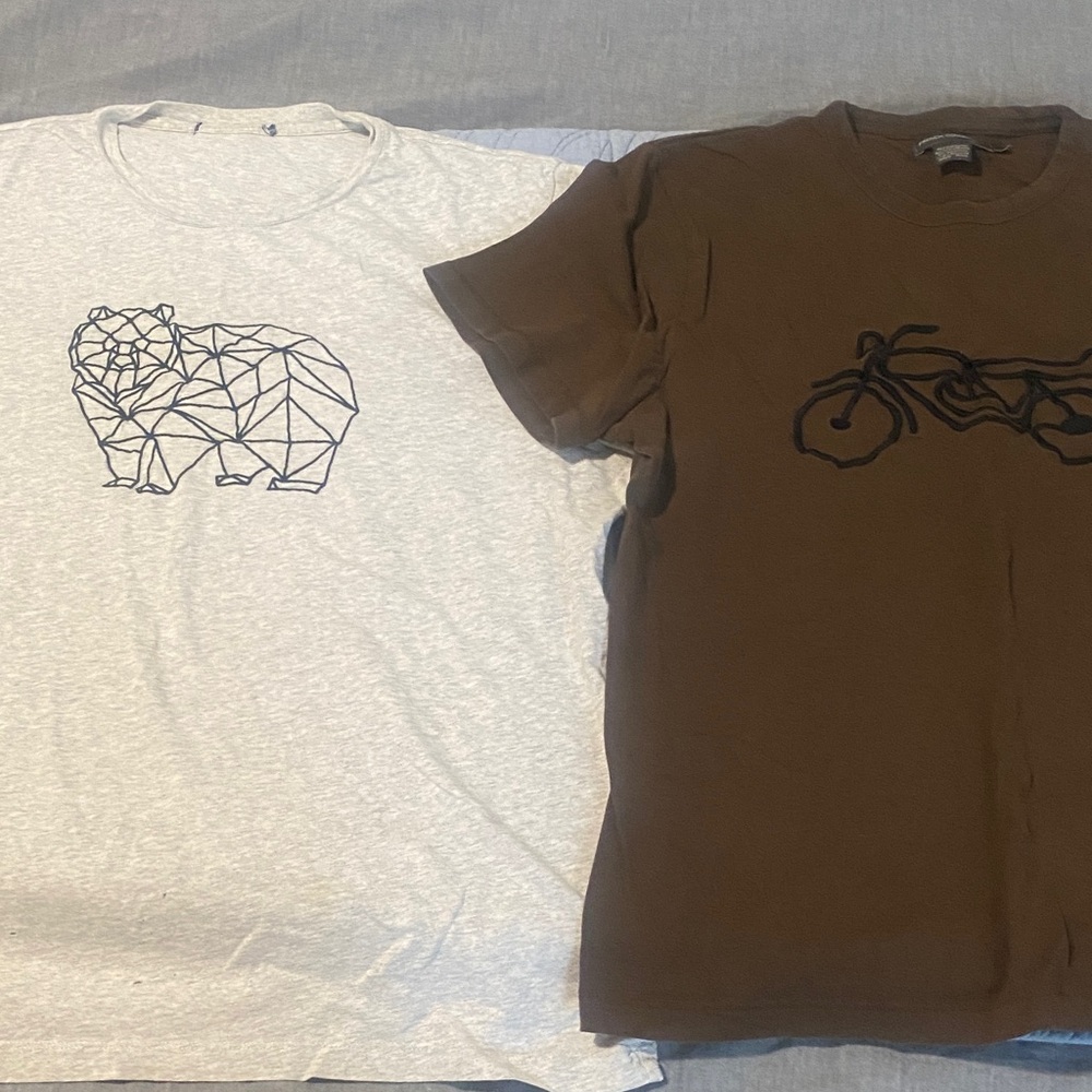 French Connection Light Gray Geometric Bear Tee